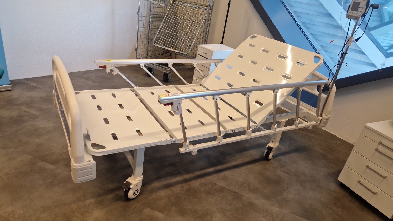 Quirumed Ziekenhuisbed, Ophalen, Zo goed als nieuw
