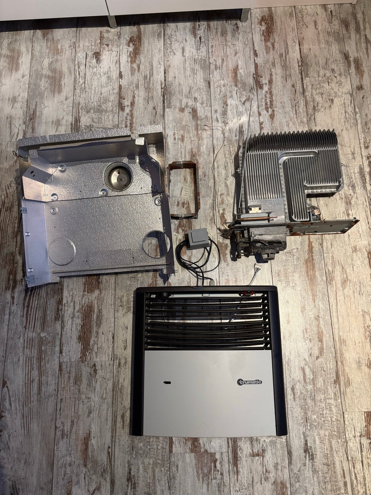 Truma Trumatic S 3002 P Caravan Kachel - 3.6 kW, Ophalen, Gebruikt