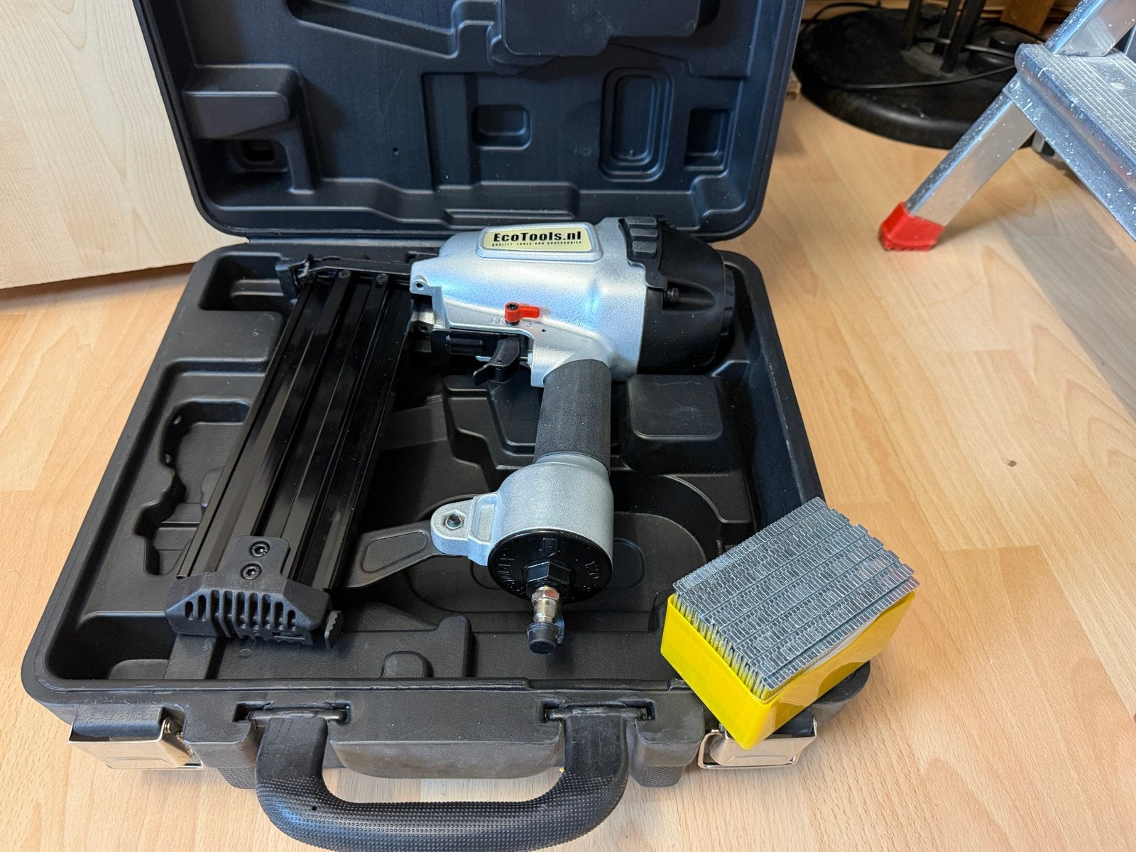Tacker/spijker in koffer, Ophalen, Nieuw, Tacker/nietmachine, Overige merken