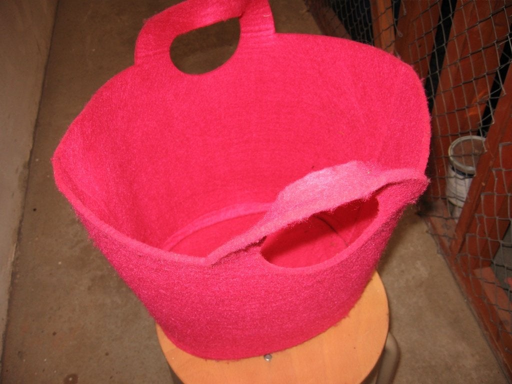 Vilten mand zgan hoogte 30 cm breed 50 cm, Ophalen of Verzenden, Zo goed als nieuw, Rond, Riet