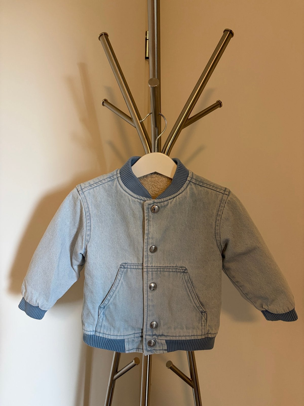 Hema Bomberjas Denim Maat 80 - Zo goed als nieuw, Ophalen of Verzenden, Zo goed als nieuw, Jongetje of Meisje