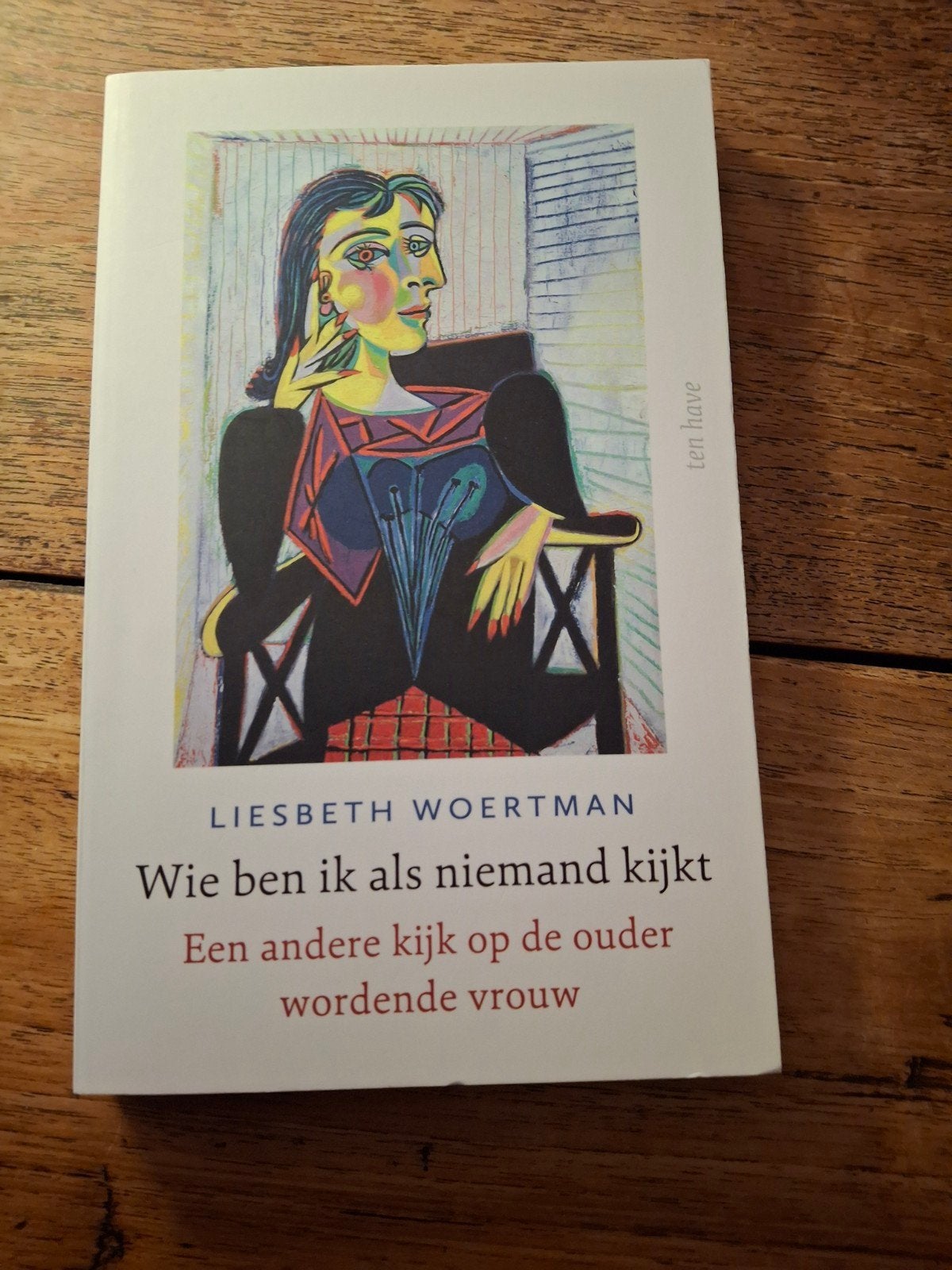 Liesbeth Woertman - Wie ben ik als niemand kijkt?, Boeken, Sociale psychologie, Ophalen of Verzenden, Zo goed als nieuw, Liesbeth Woertman