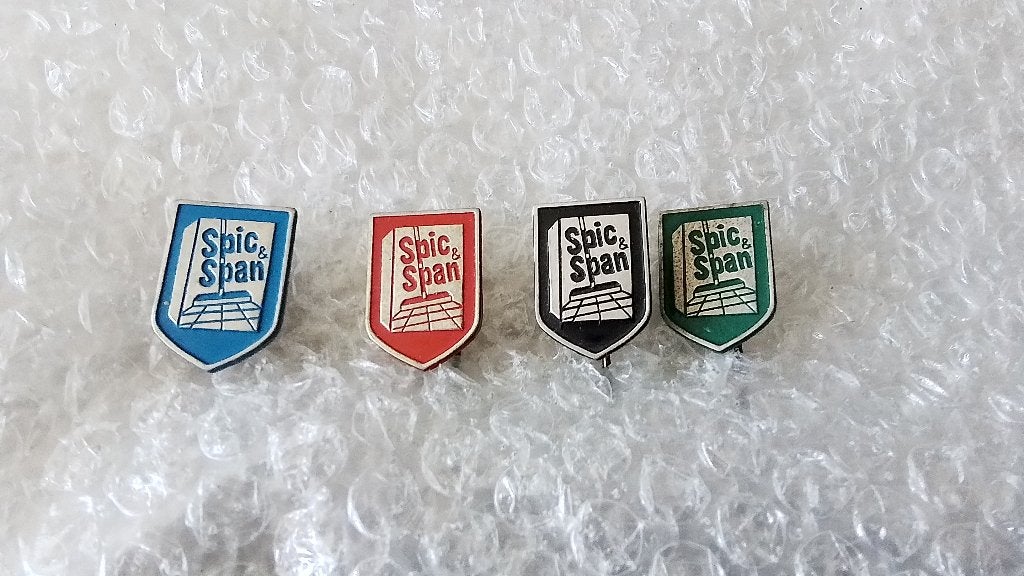 4 verschillende kleuren speldjes spic en span, Ophalen of Verzenden, Zo goed als nieuw, Overige onderwerpen