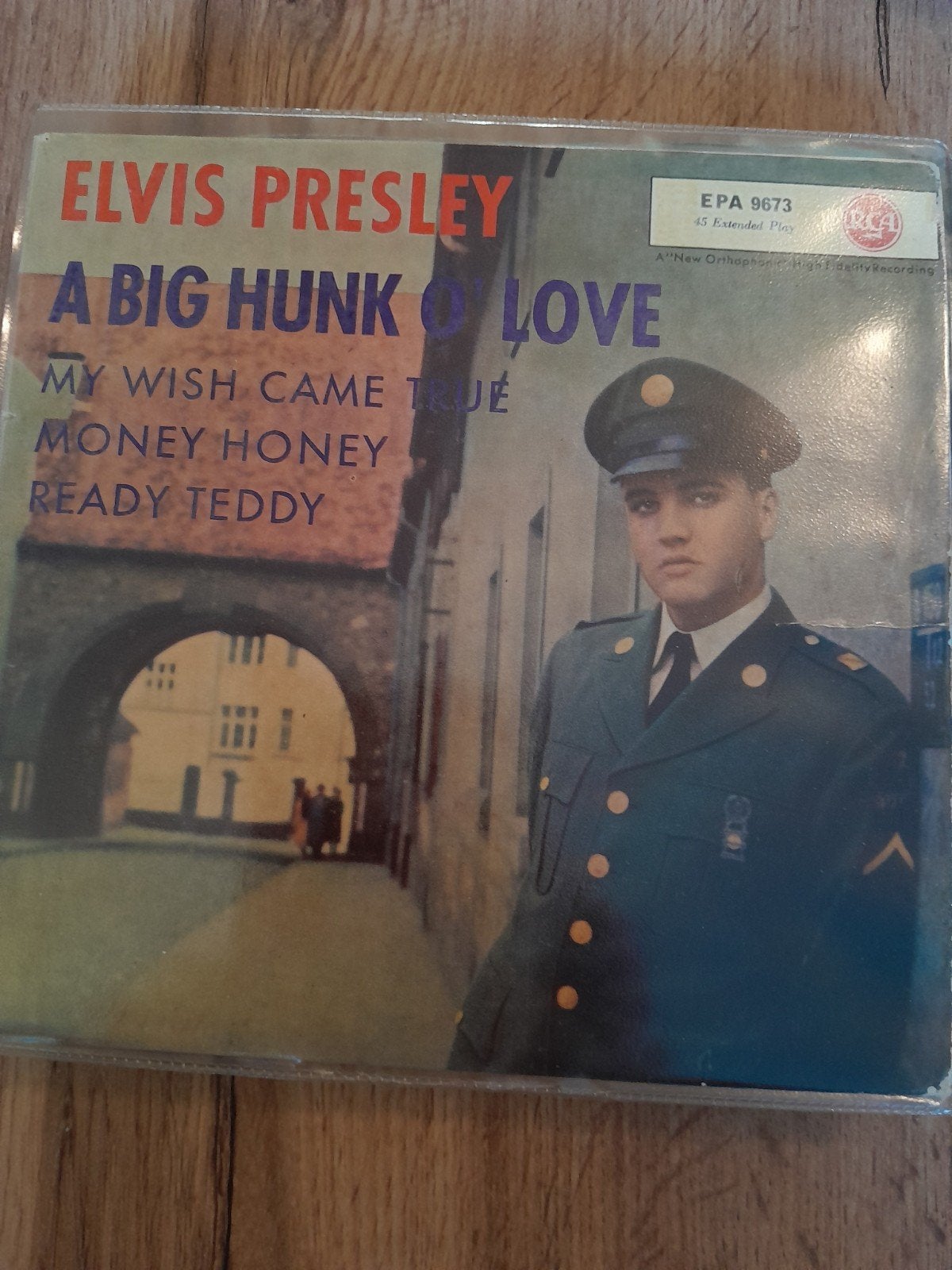 elvis presley 7inch a big hunk o love, Ophalen of Verzenden, Zo goed als nieuw, Pop