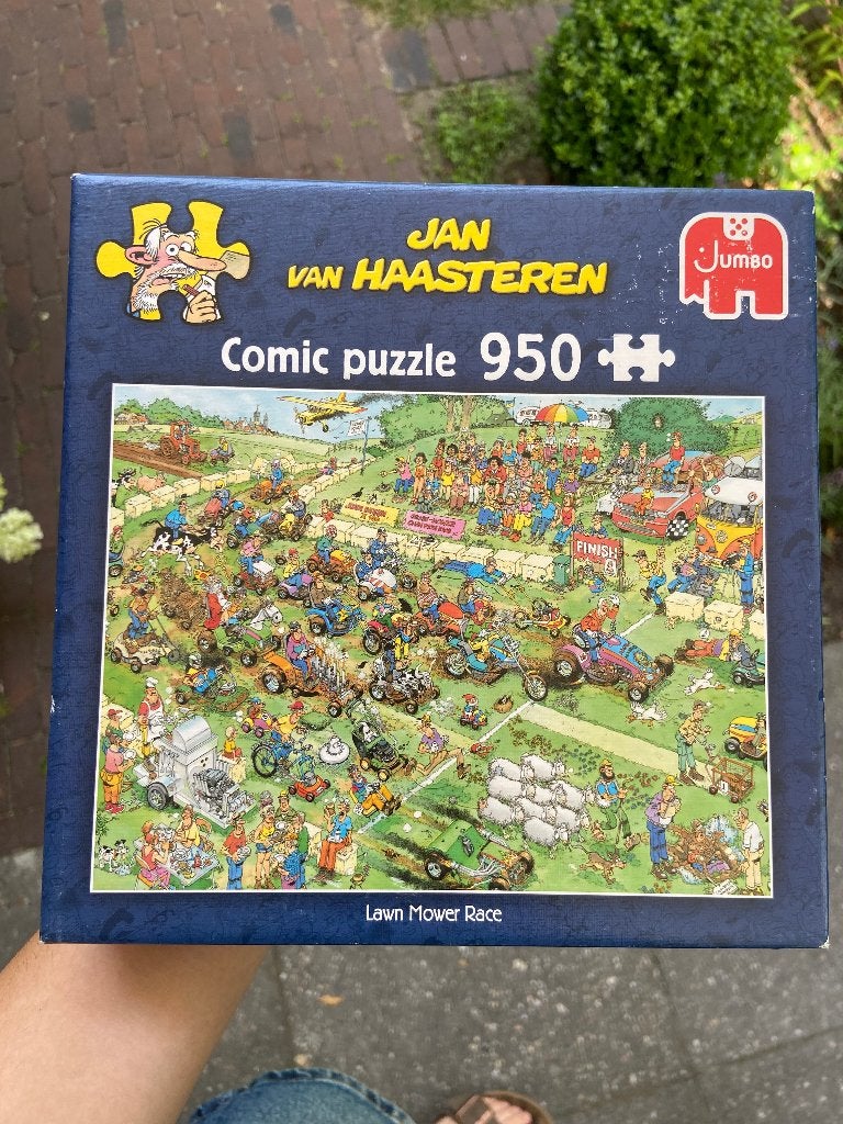 Jan van Haasteren puzzel 950st: Grasmaaierrace, Ophalen, 500 t/m 1500 stukjes, Zo goed als nieuw, Legpuzzel