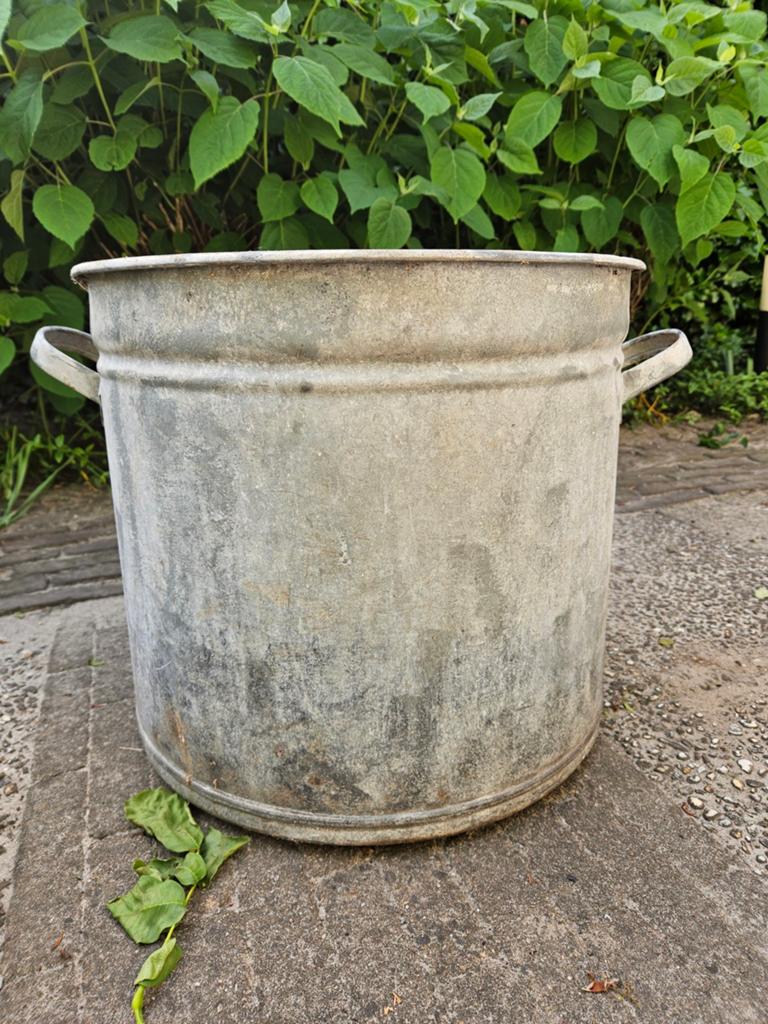 Grote zinken ketel, Ophalen, Gebruikt, Kunststof