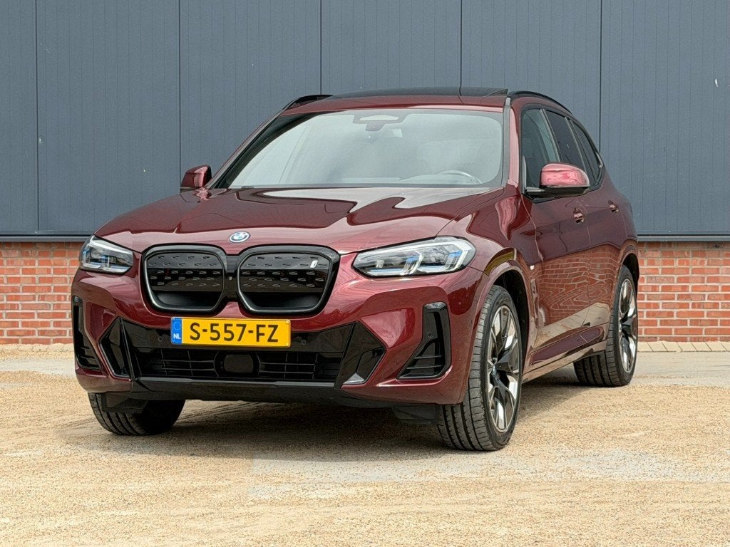 Bmw IX3 High Executive 80 kWh M-Sport Pano / HUD / Harman Ka, Auto's, Automaat, Achterwielaandrijving, Gebruikt, 110 €/maand