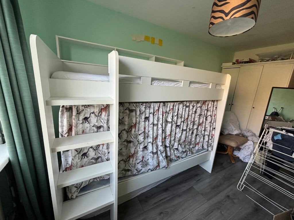 2 persoons hoogslaper wit, Huis en Inrichting, Slaapkamer | Stapelbedden en Hoogslapers, Ophalen, Tweepersoons, Zo goed als nieuw
