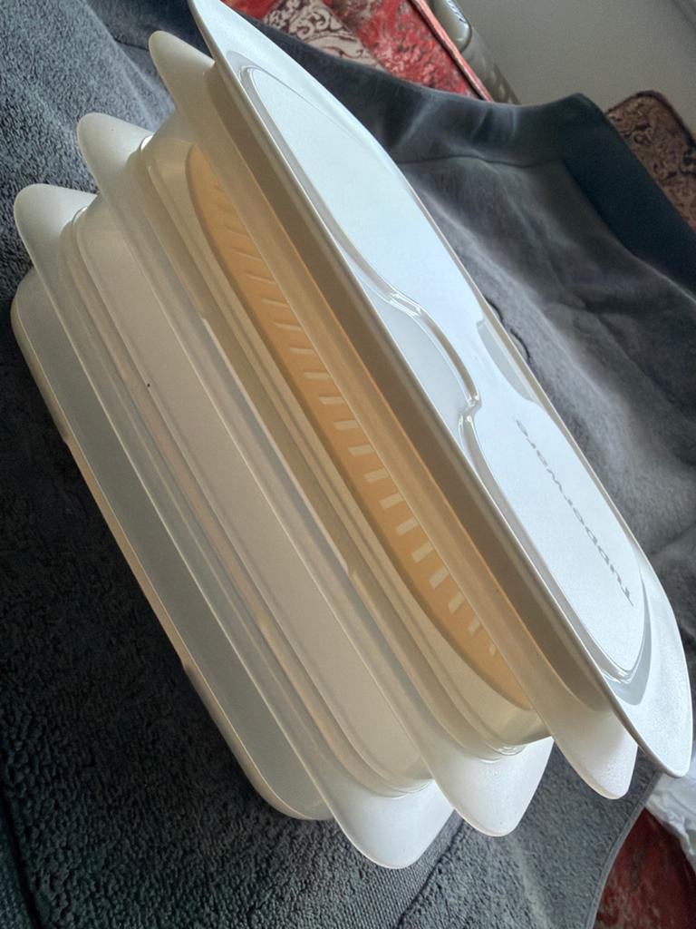 Nieuwe Tupperware belegdoos - Ideaal voor vers beleg!, Ophalen of Verzenden, Nieuw, Wit, Bus of Trommel