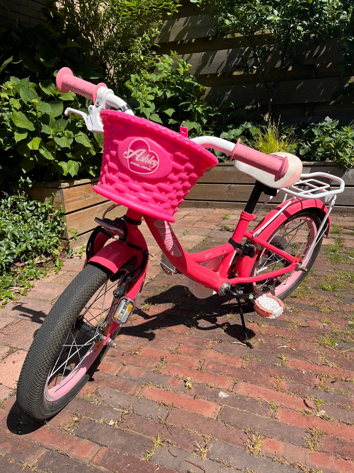 Volare Ashley fiets 16 inch – Donkerroze – Incl zijwieltjes, Ophalen, Terugtraprem, Gebruikt, Handrem