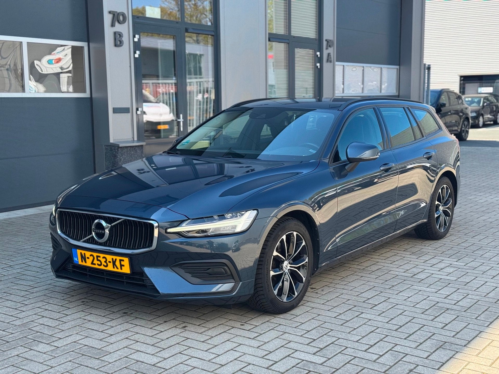 Volvo V60 2.0 B3 Momentum Advantage, 4 cilinders, 1969 cc, 163 pk, Hybride Elektrisch/Benzine