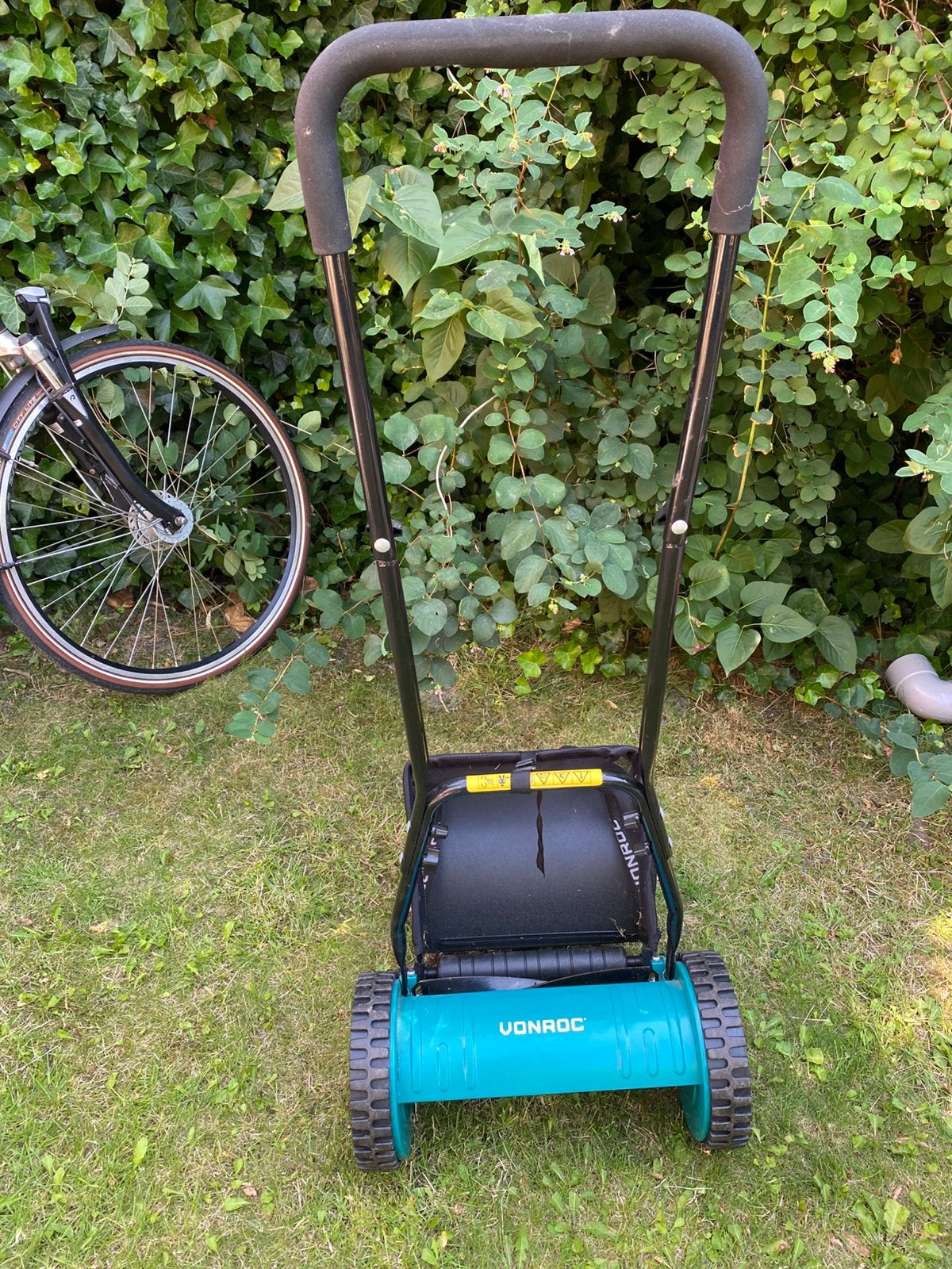 Handgrasmaaier Vonroc, Tuin en Terras, Grasmaaiers, Kooimesmaaier, Ophalen, Zo goed als nieuw