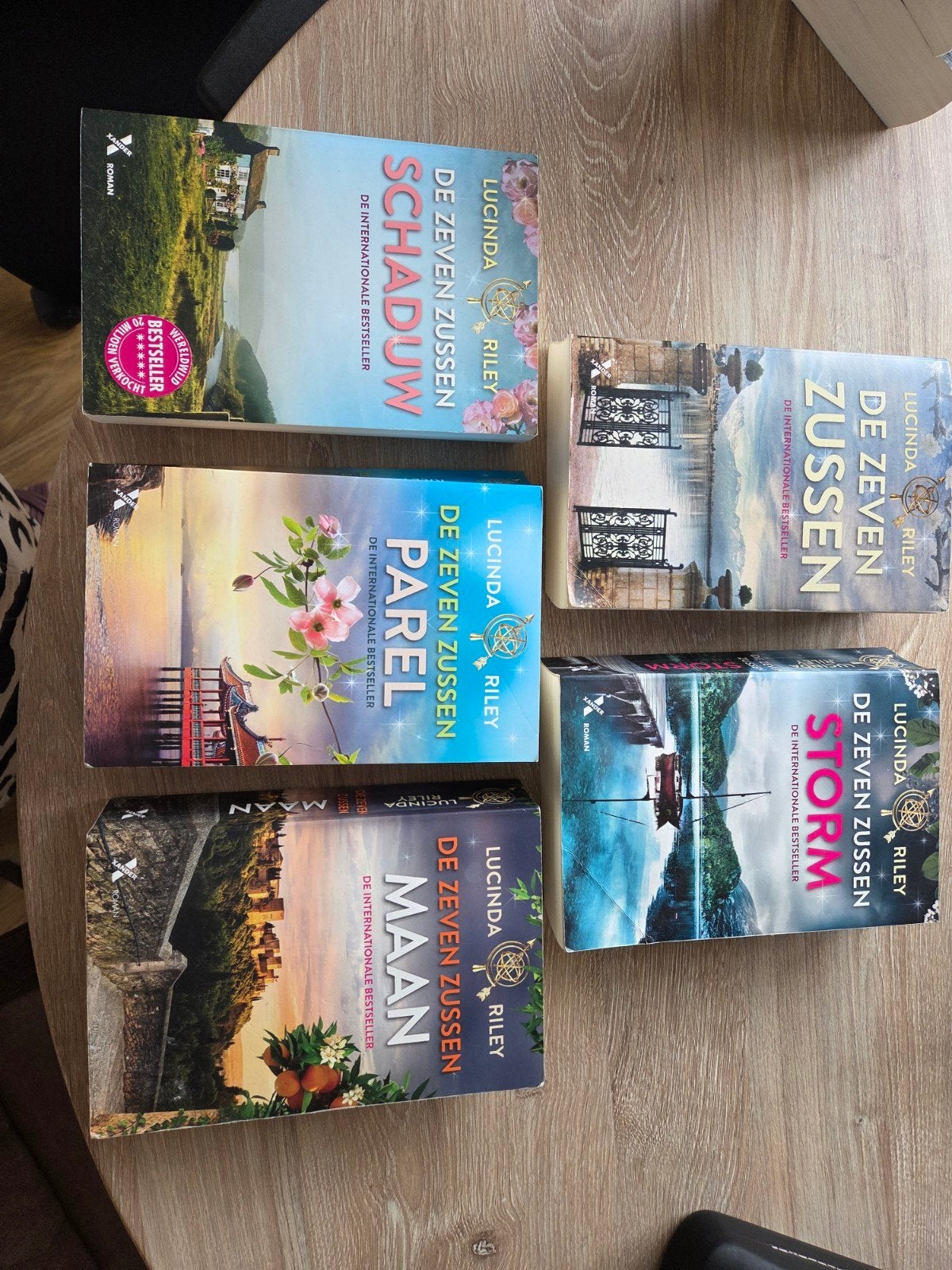 7 zussen, Boeken, Ophalen, Gelezen
