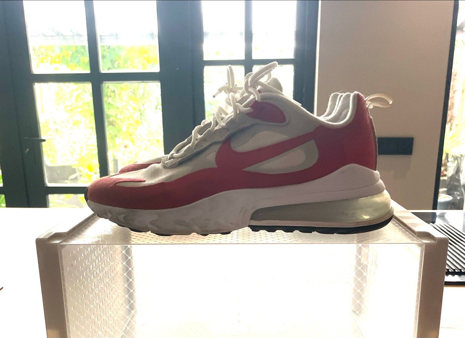 Nike Air Max 270 React - Maat 43 - Rood/Wit, Kleding | Heren, Schoenen, Verzenden, Gedragen, Overige kleuren, Sneakers of Gympen