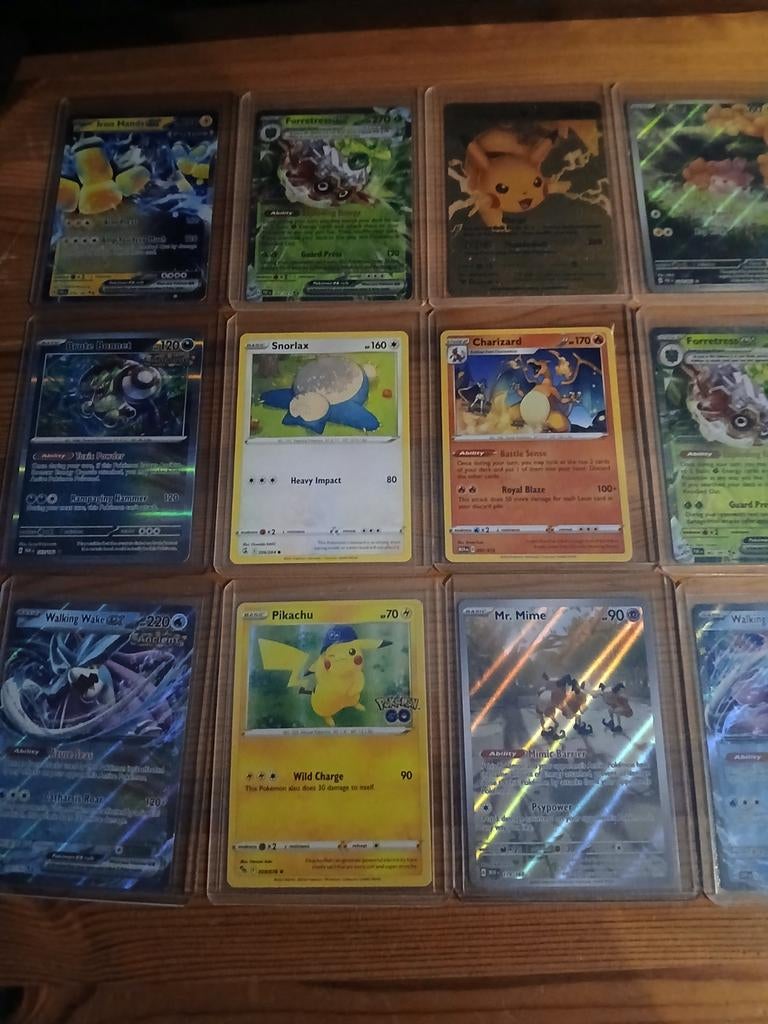 Pokémon Kaarten,  met 65 ongebruikte codes, Ophalen, Gebruikt, Meerdere kaarten, Foil