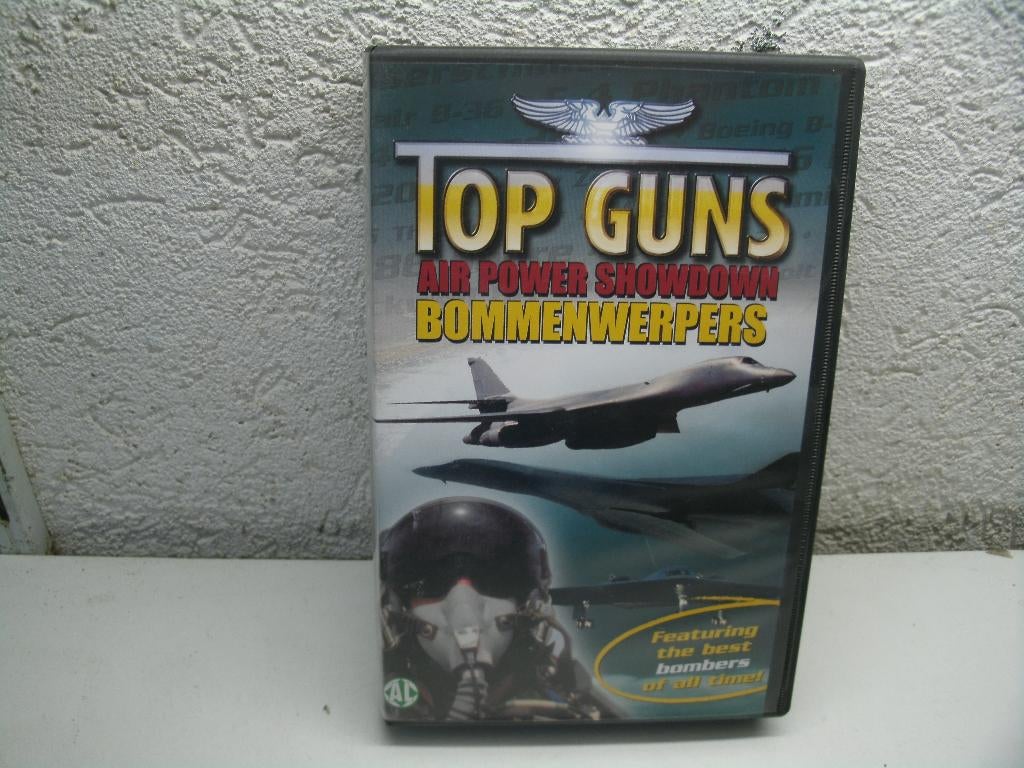 vhs 105b bommenwerpers, Cd's en Dvd's, VHS | Film, Alle leeftijden, Ophalen of Verzenden, Zo goed als nieuw, Actie en Avontuur