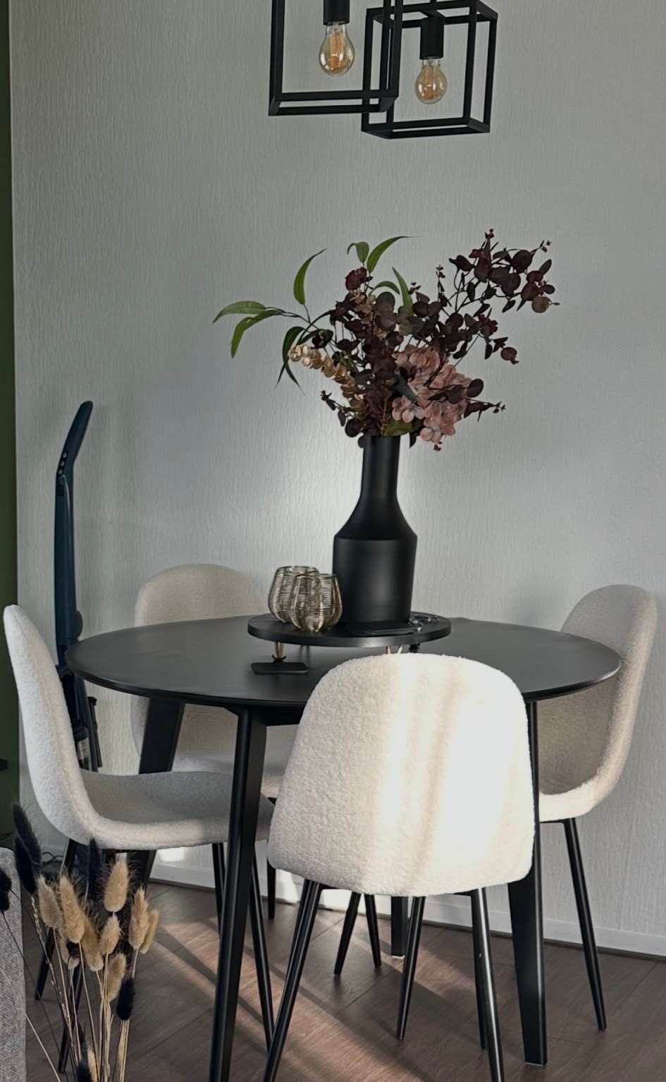 Eetkamer tafel Roxy zwart, Ophalen, 50 tot 100 cm, 100 tot 150 cm, Rond