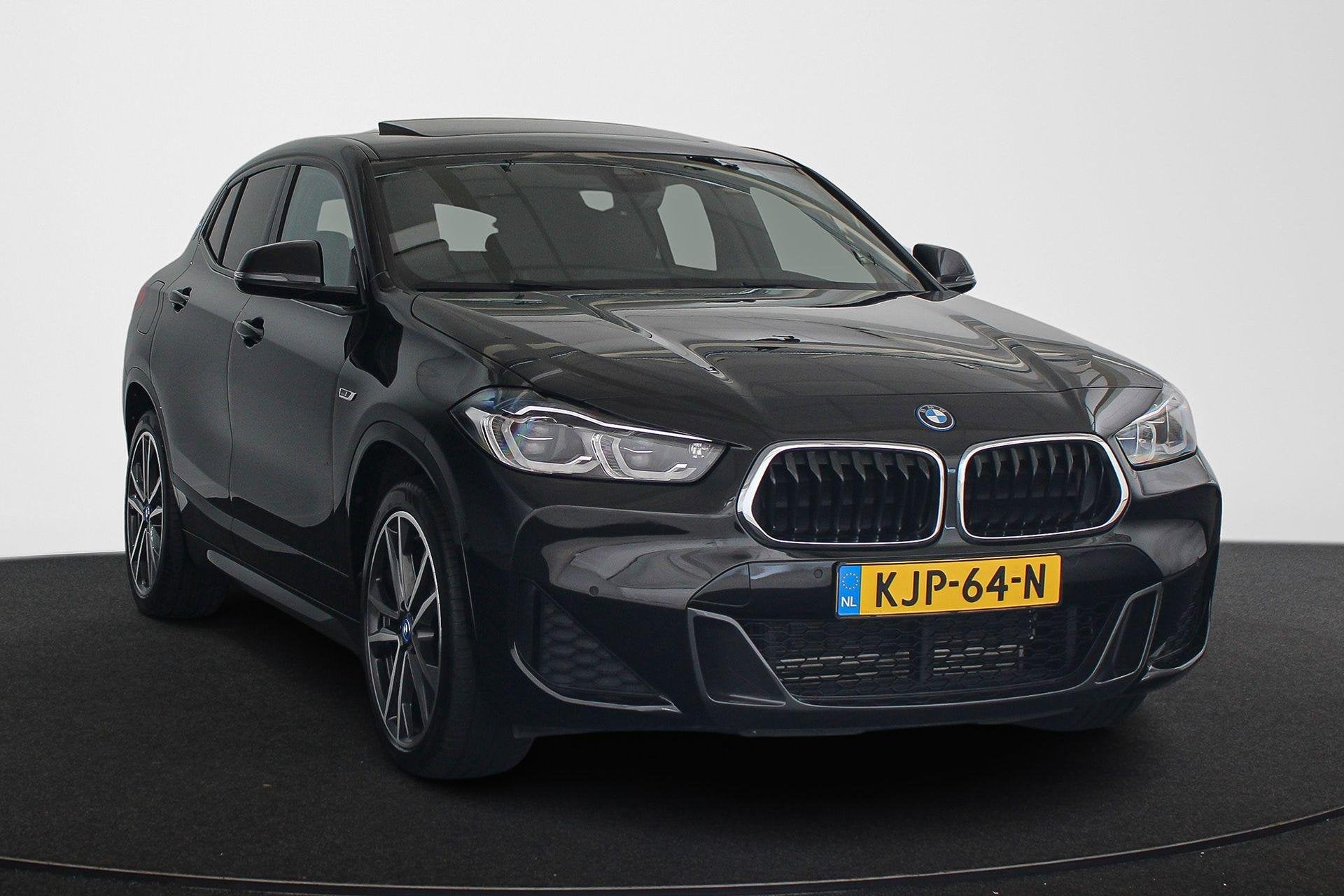 BMW X2 xDrive25e M Sport Panoramadak Head-Up Harman Kardon E, Auto's, BMW, Automaat, Gebruikt, Euro 6, Automatische klimaatregeling