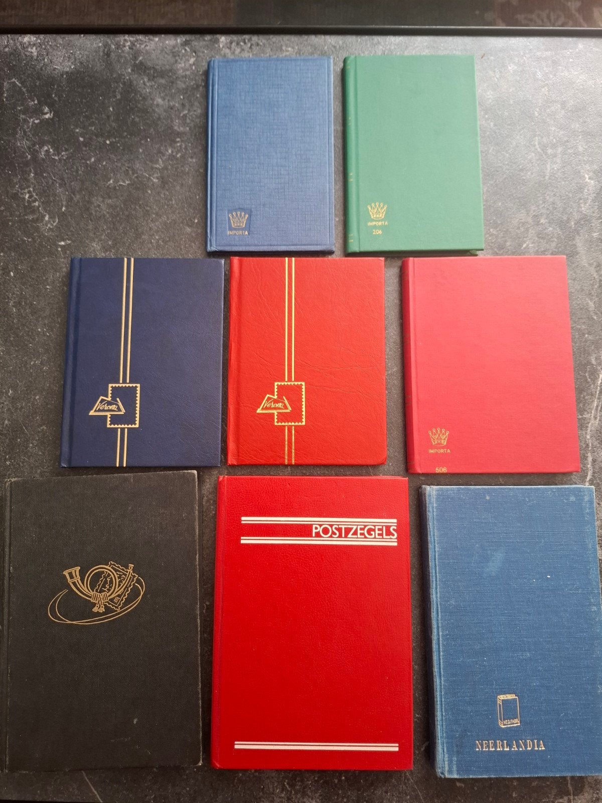 8 kleine insteekboekjes voor postzegels, Ophalen of Verzenden, Verzamelalbum