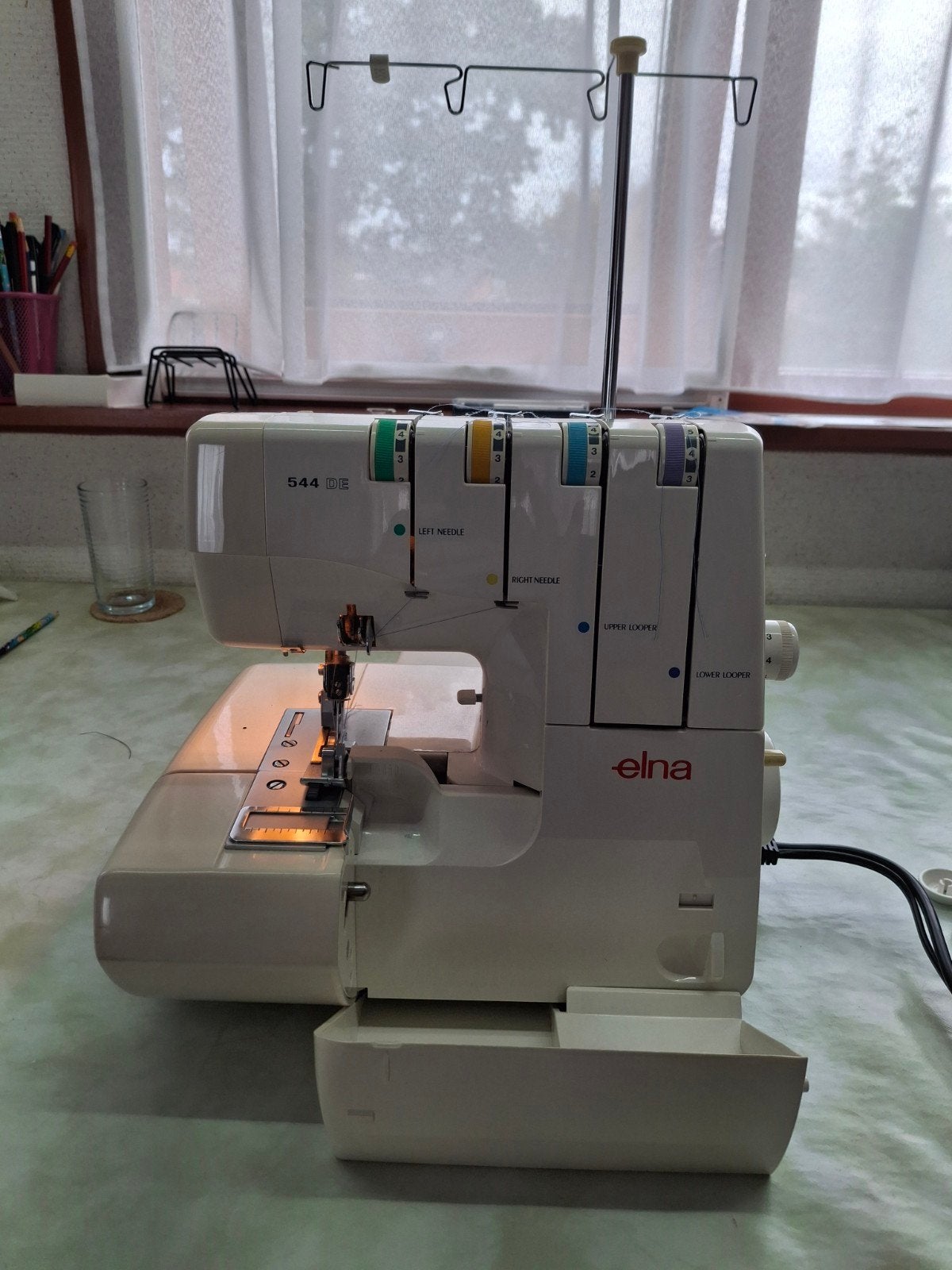 Elna 544 lockmachine, Ophalen of Verzenden, Gebruikt, Lockmachine, Overige merken