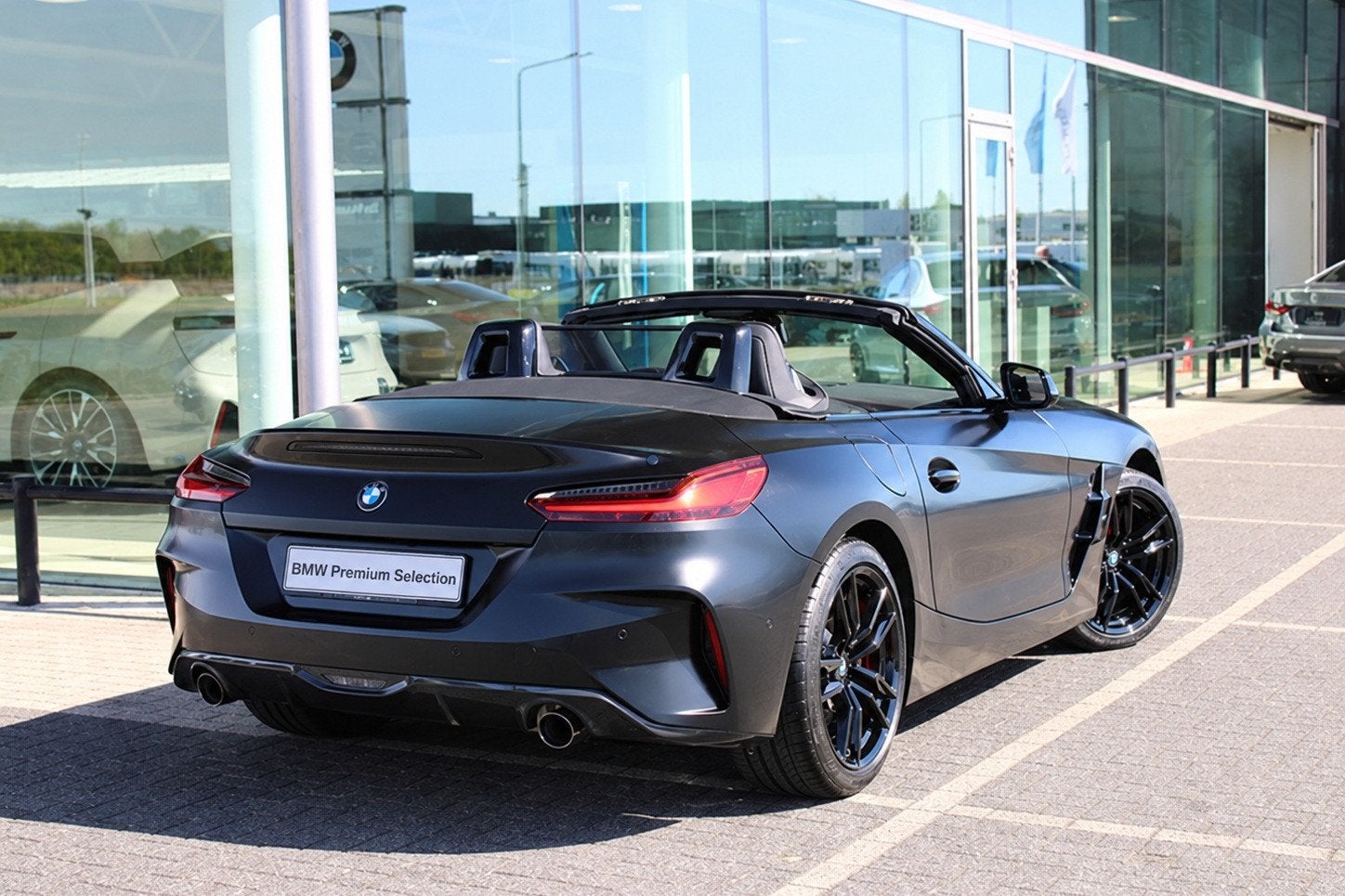 BMW Z4 Roadster sDrive20i Automaat / M Sportstoelen / Achter, Auto's, Automaat, Achterwielaandrijving, Gebruikt, Zwart