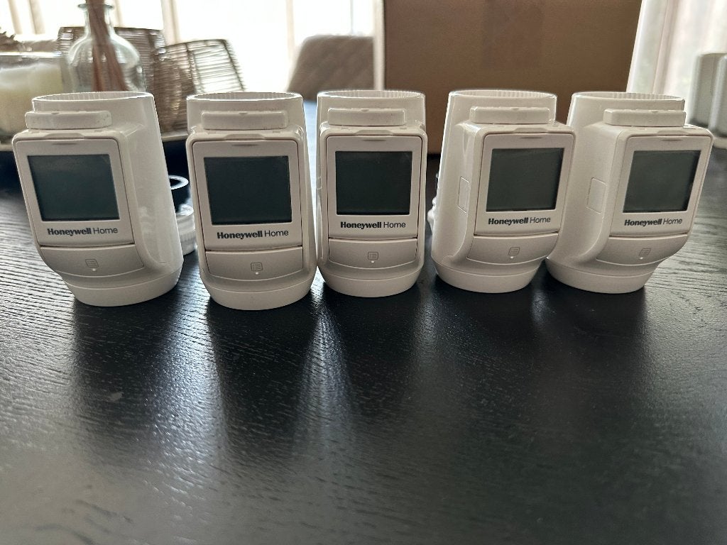 5x Honeywell Evohome HR92 slimme radiatorknoppen, Ophalen of Verzenden, Slimme thermostaat, Zo goed als nieuw