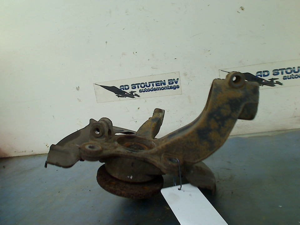 Fusee Links Voor Volvo XC70 (BZ) (2009-04/2011-12), Gebruikt, Siegburger Straße 229, Köln 50679, , Duitsland, Info@volvocars.com