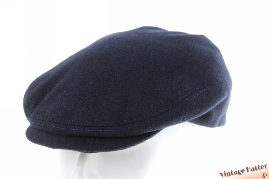Vintage Platte pet donkerblauw wolmix met oorwarmers 59 ZGAN, Ophalen of Verzenden, Zo goed als nieuw, 58 of 59 cm (L, 7¼ of ⅜ inch)