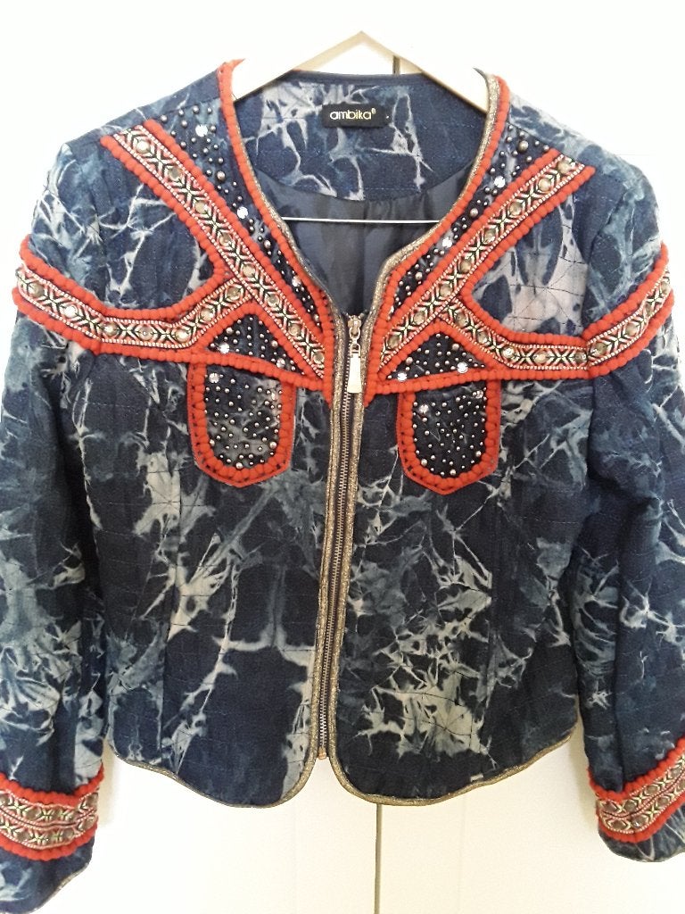 Blauw / rood etnisch jasje van Ambika met mooie details, Ophalen, Blauw, Maat 42/44 (L), Zo goed als nieuw