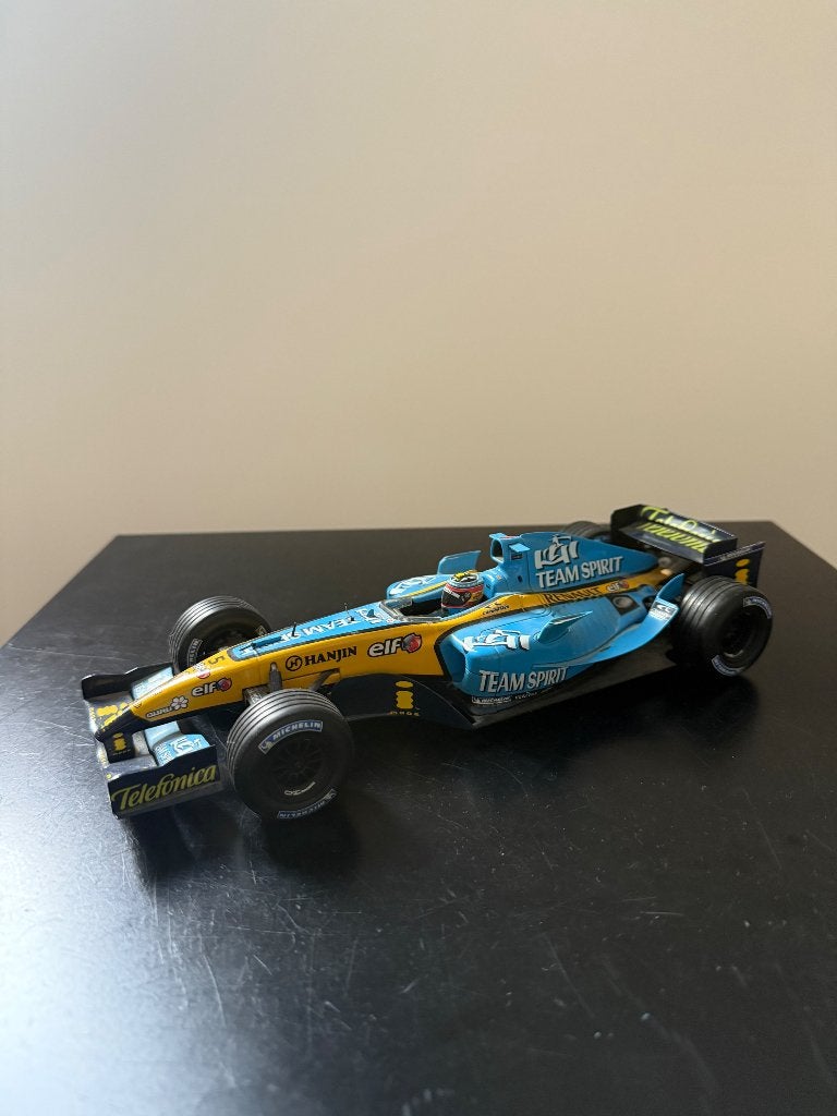 FERNANDO ALONSO #5 RENAULT F1 2005 1:18, Verzamelen, Ophalen, Zo goed als nieuw, Formule 1