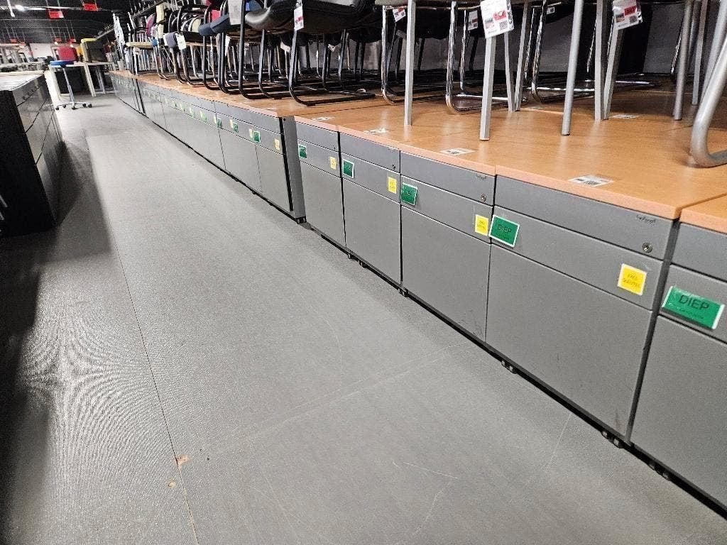Diverse soorten metalen stalen ladekasten met 2 of 3 lades, Huis en Inrichting, Ophalen, Gebruikt, 1 of 2 laden, Minder dan 100 cm