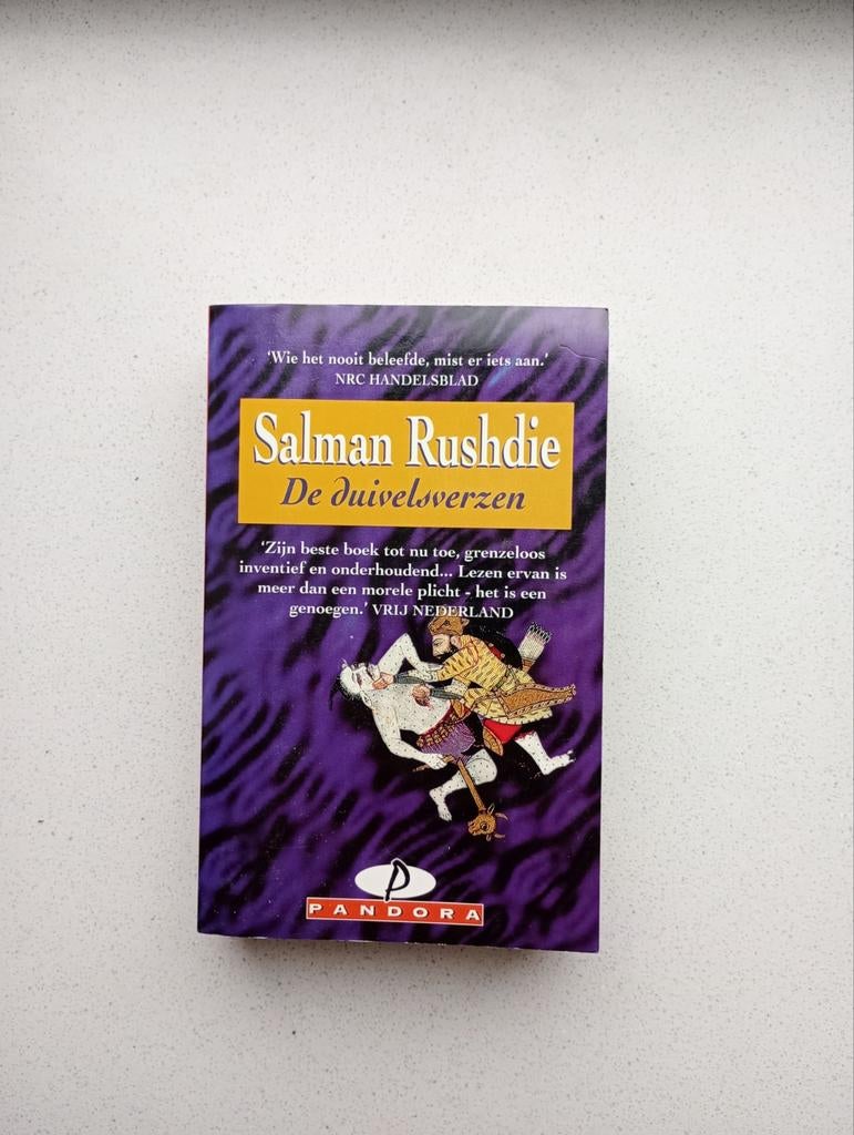 De Duivelsverzen - Salman Rushdie, Boeken, Ophalen of Verzenden, Gelezen