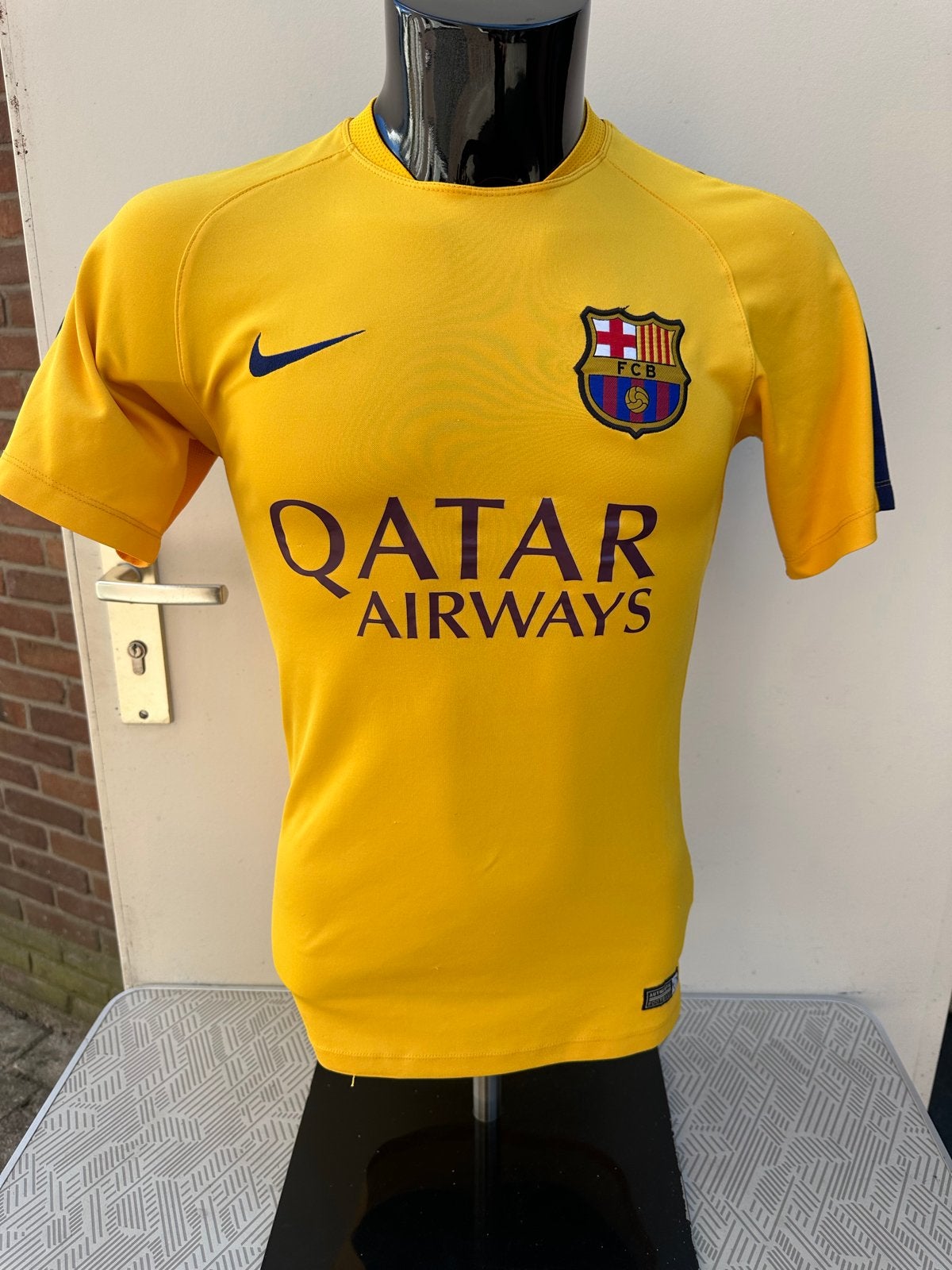 FC Barcelona uitshirt 2015-2016 - Maat S, Maat S, Ophalen of Verzenden, Zo goed als nieuw, Shirt