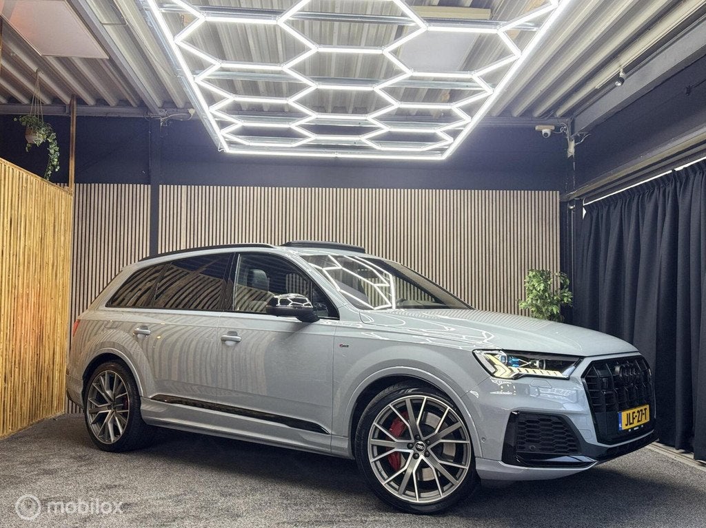Audi Q7 60 TFSI e quattro Pro Line S Competition|pano|Matrix, Auto's, Audi, Automaat, Gebruikt, Zwart, 2995 cc