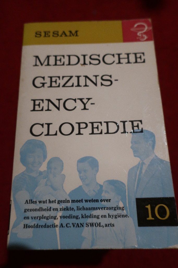 MEDISCHE GEZINS ENCYCLOPEDIE 1972, Boeken, Ophalen of Verzenden, Zo goed als nieuw