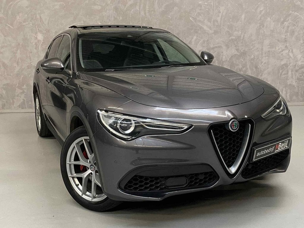 Alfa Romeo Stelvio 2.0 T 280 PK AWD First Edition /Pano /Eer, Auto's, Alfa Romeo, Automaat, 4 cilinders, Bedrijf, Vierwielaandrijving