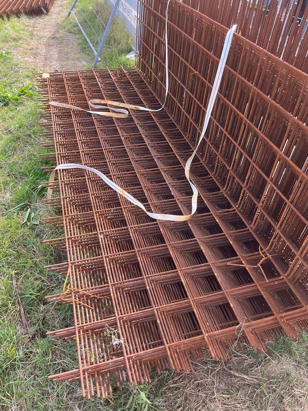 30 geknikte bouwstaal netten 8, 3 meter lang, knik 1 meter, Ophalen, Gebruikt, 250 mm of meer, Overige typen