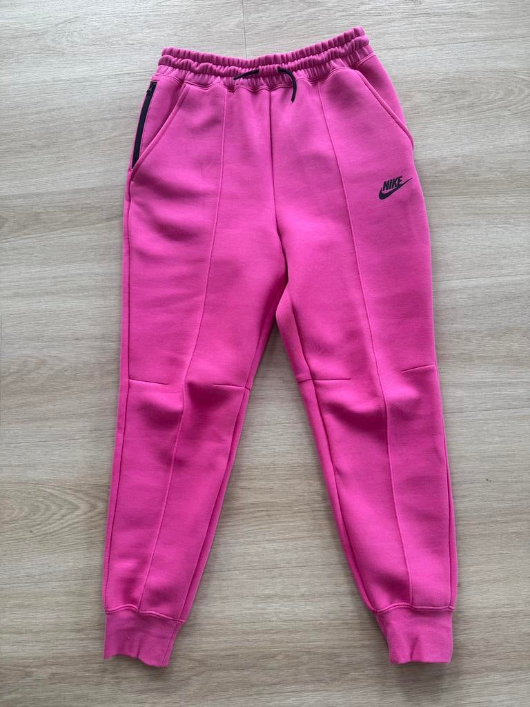 Nike tech fleece joggingbroek broek, Broek, Meisje, Ophalen of Verzenden, Zo goed als nieuw