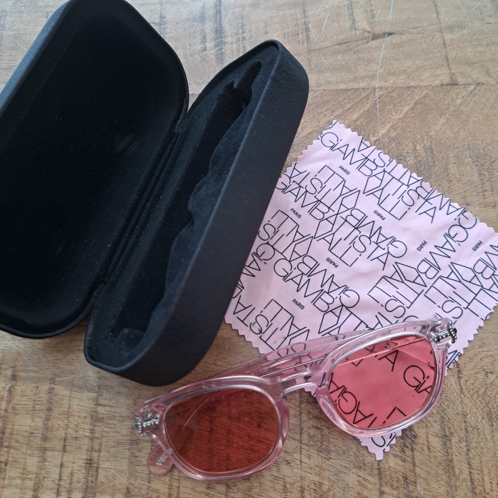 Giambattista Valli x H&M Zonnebril Roze, Overige merken, Zonnebril, Ophalen of Verzenden, Zo goed als nieuw