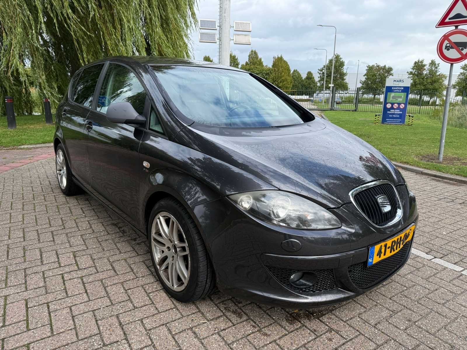SEAT Altea 2.0 FSI Stylance, 41-RH-DG, Auto's, Gebruikt, 4 cilinders, Zwart, 1390 kg