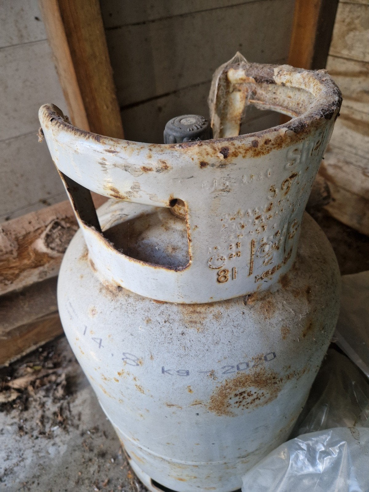 gasflessen 10,7 en 14,7 kg., Ophalen