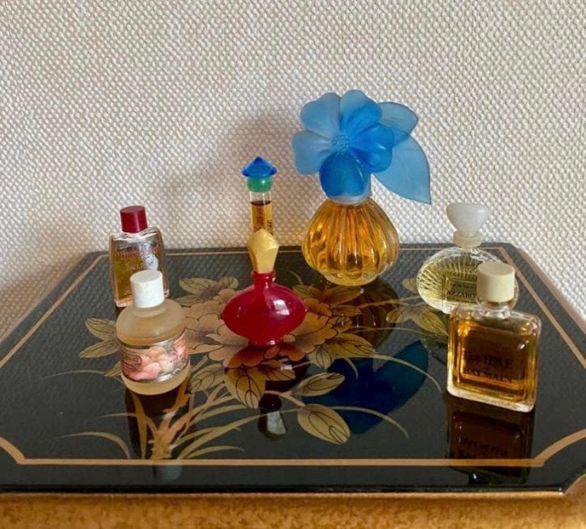 Miniatuur parfumflesjes, Verzamelen, Ophalen of Verzenden, Zo goed als nieuw, Miniatuur, Gevuld