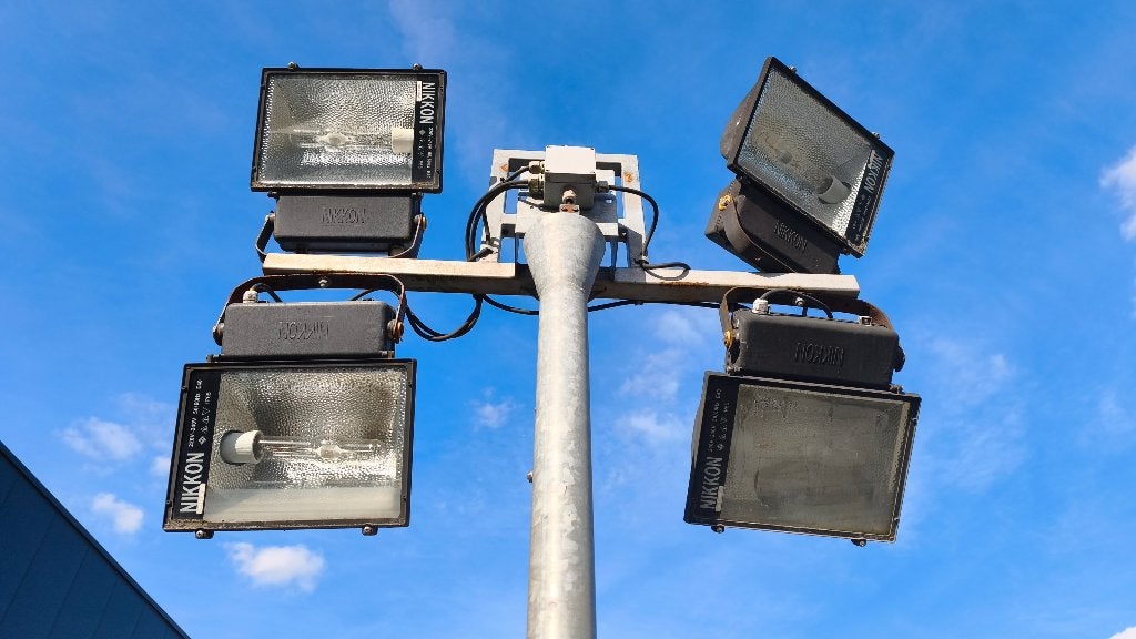 uitschuifbare lichtmast buitenterrein, Ophalen, Gebruikt, Overige typen, Met statief
