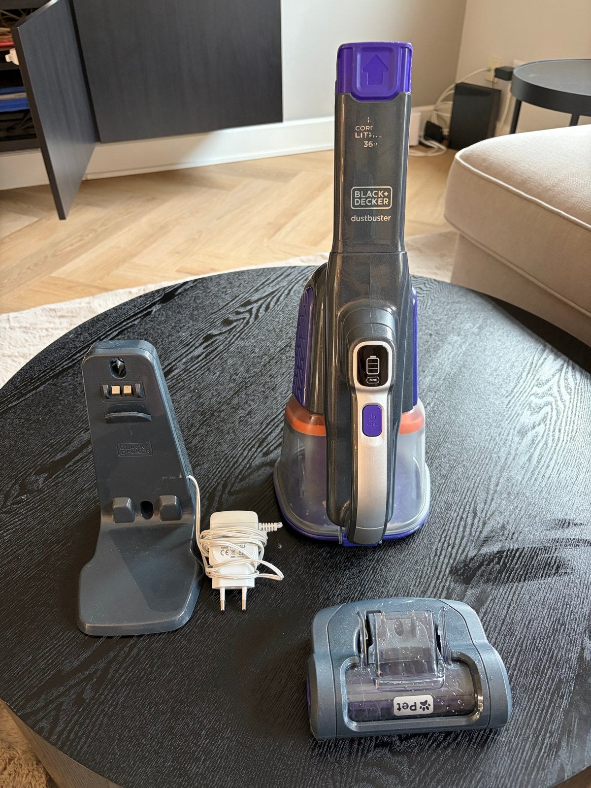 Black+Decker Dustbuster Kruimeldief met Oplaadstation, Overige merken, Gebruikt, Kruimeldief, Draadloos