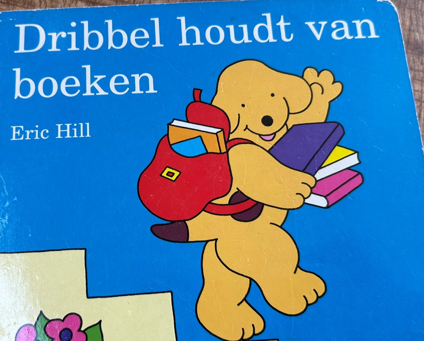 Dribbel houdt van boeken - Eric Hill (kartonboekje), Boeken, Ophalen of Verzenden, Gelezen
