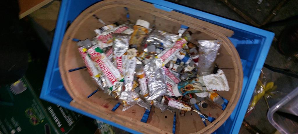 Mand met talens olieverf gratis ophalen, Hobby en Vrije tijd, Ophalen