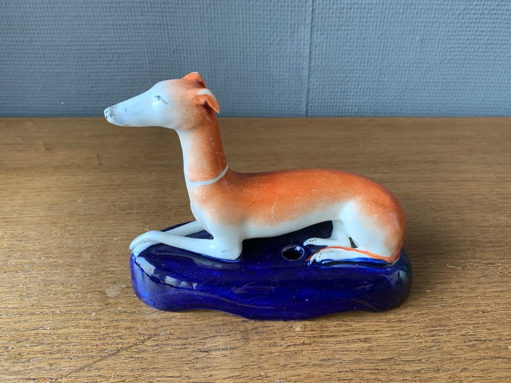 Antieke Staffordshire  greyhound inktpot, Antiek en Kunst, Antiek | Porselein, Ophalen of Verzenden