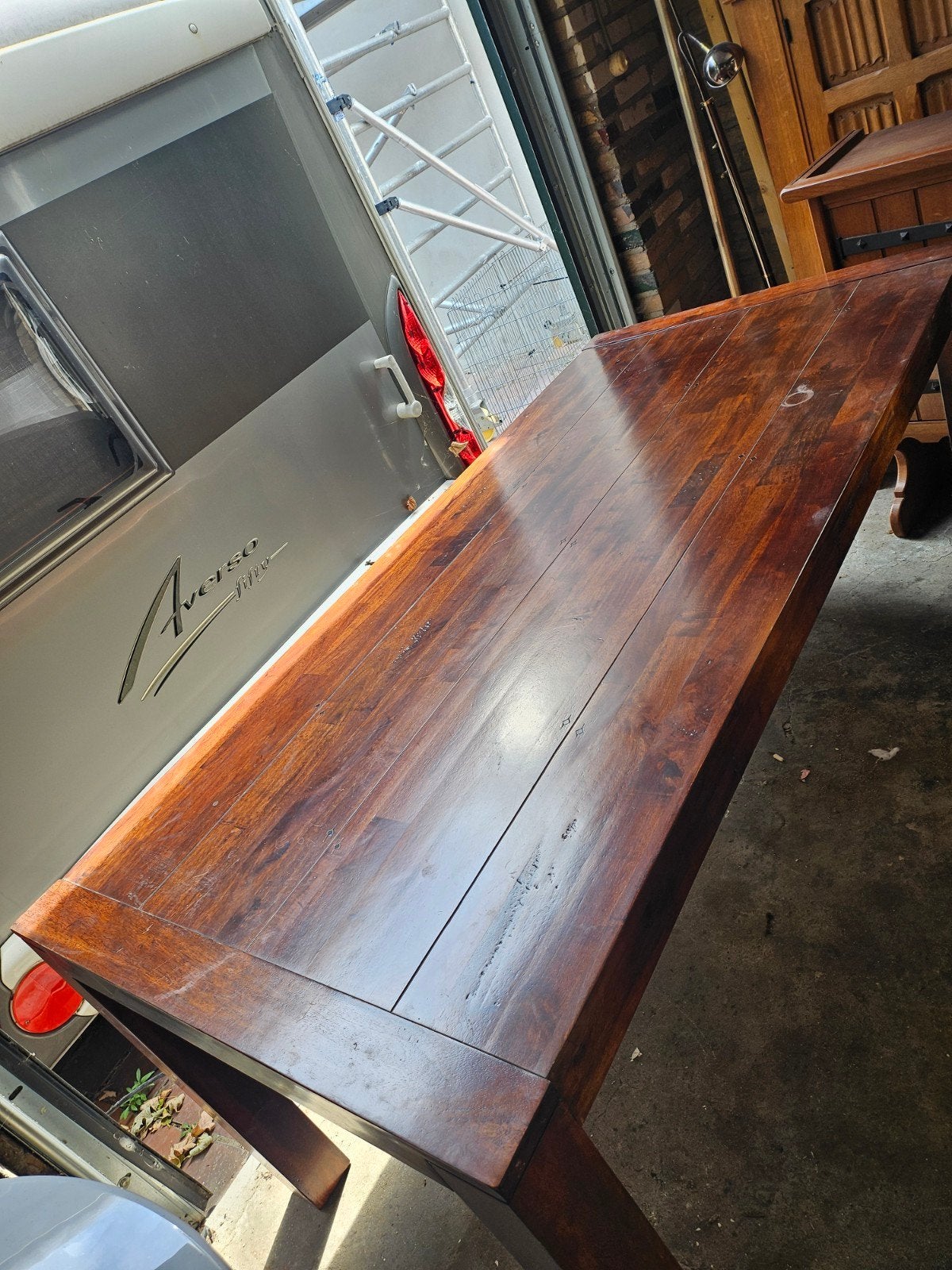 Uitschuifbare eettafel van donker hout, Huis en Inrichting, Ophalen, Gebruikt, Modern klassiek, 50 tot 100 cm