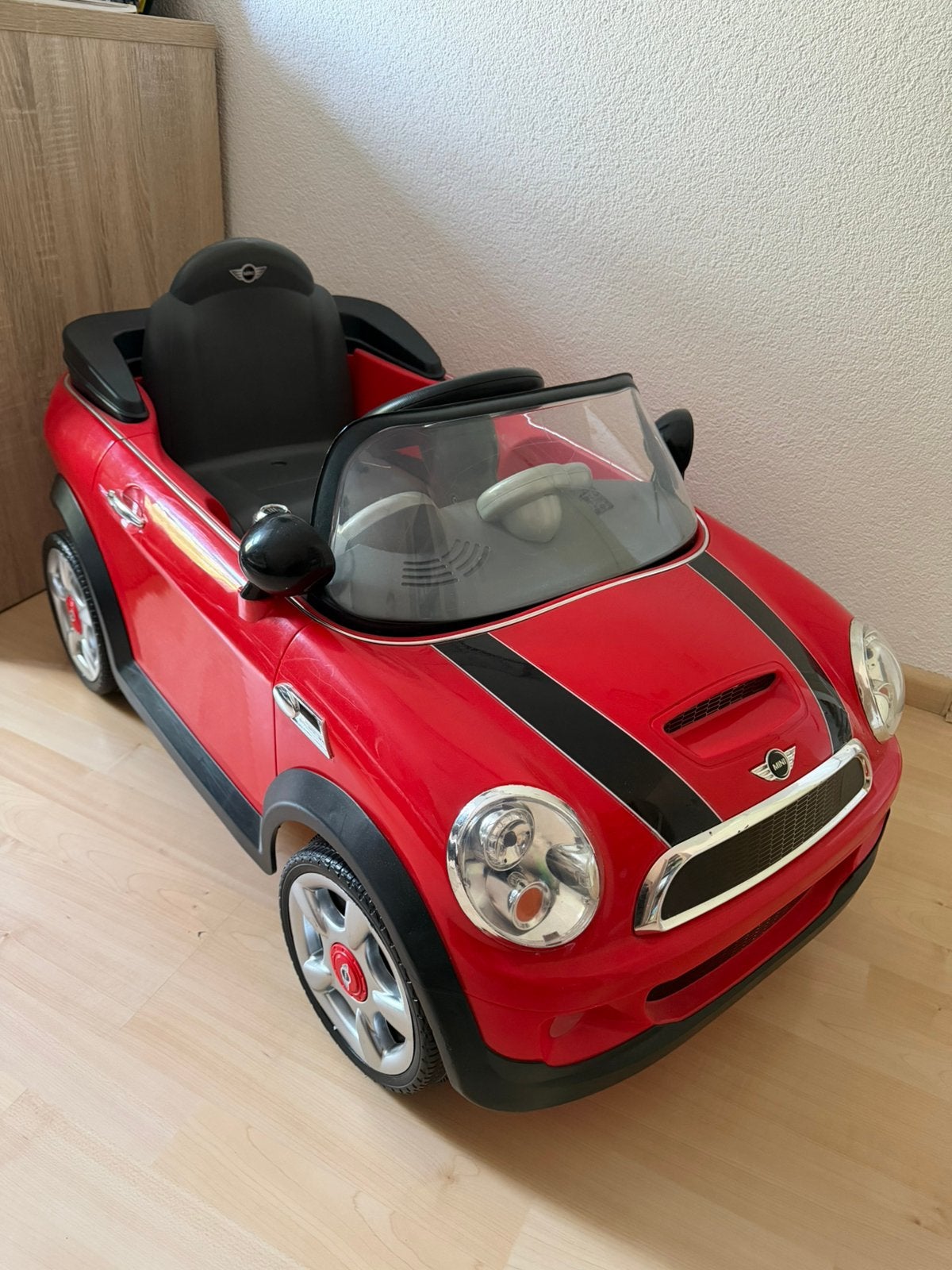 Leuke Mini Cooper kinderauto, Zo goed als nieuw