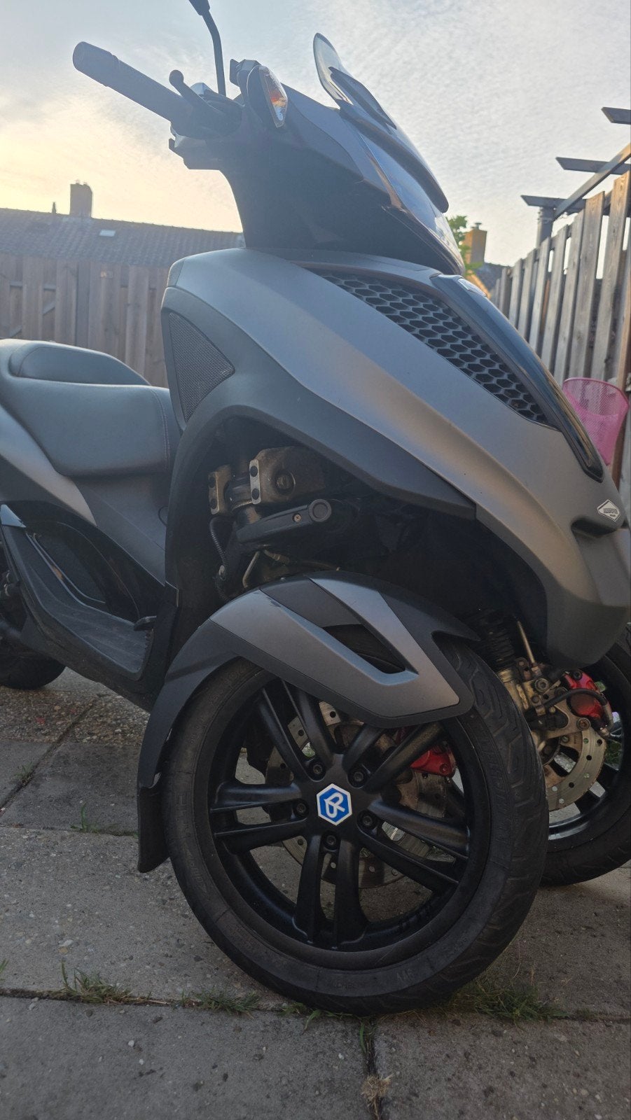 Piaggio MP3 2016 | < 7.500 KM | Akrapoviç Uitlaat | Goed, Ophalen of Verzenden, Benzine, Overige merken